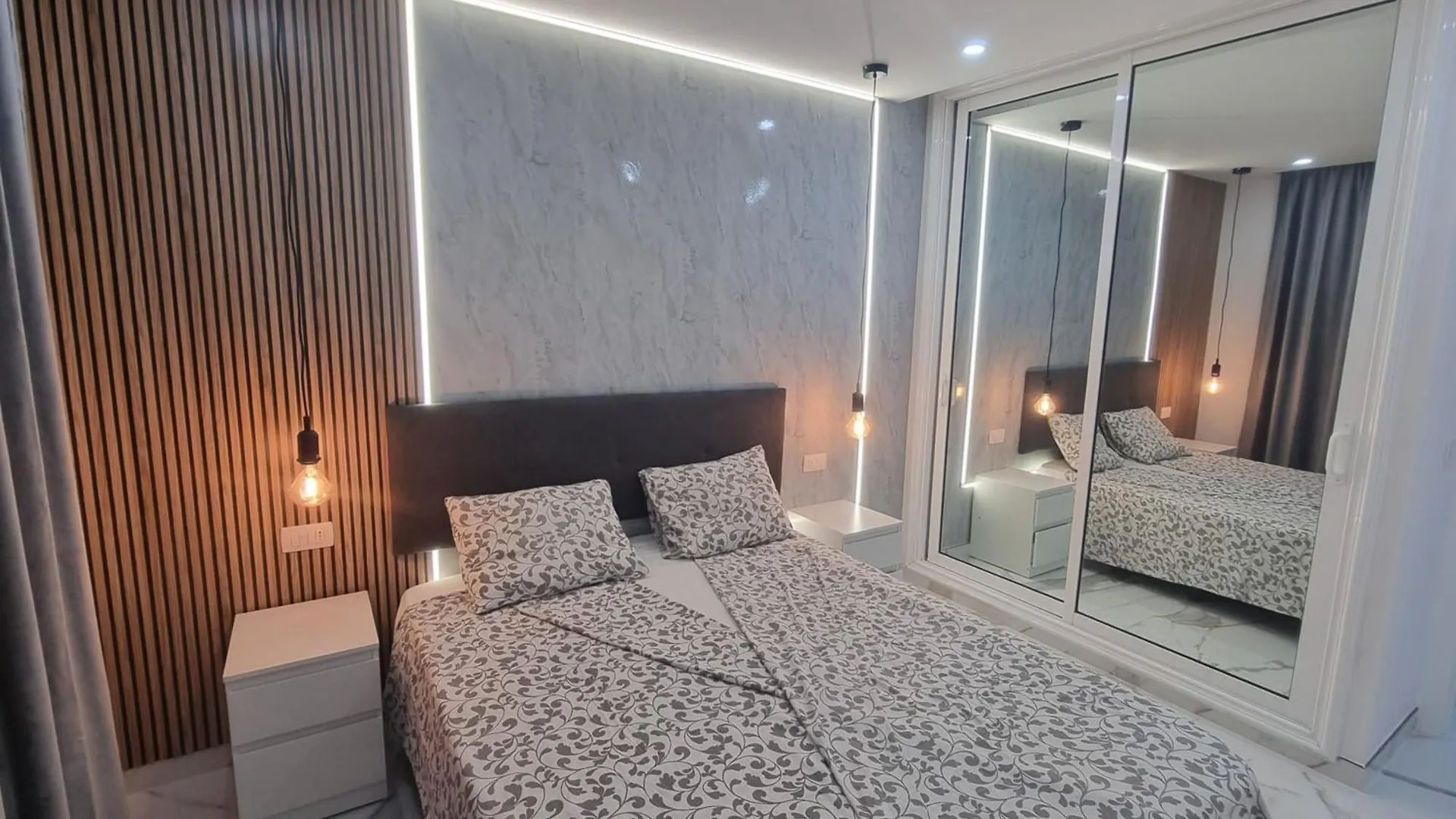 Casa Palmera 2 Only 150 Meters To The Beach, Heated Pool, Wifi, Sat-Tv, Terrace, Central Location, Washing Machine Playa de las Américas Appartement