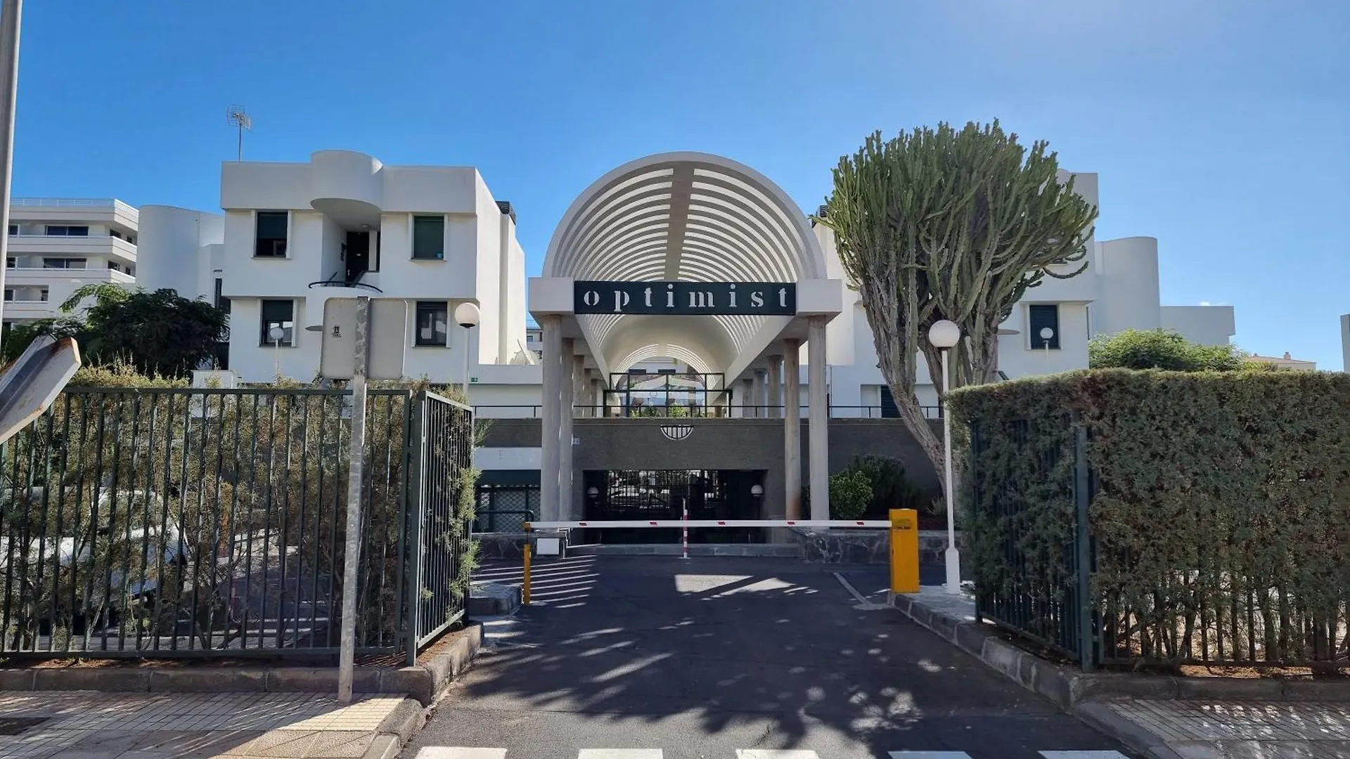 Appartement Casa Palmera 2 Only 150 Meters To The Beach, Heated Pool, Wifi, Sat-Tv, Terrace, Central Location, Washing Machine Playa de las Américas