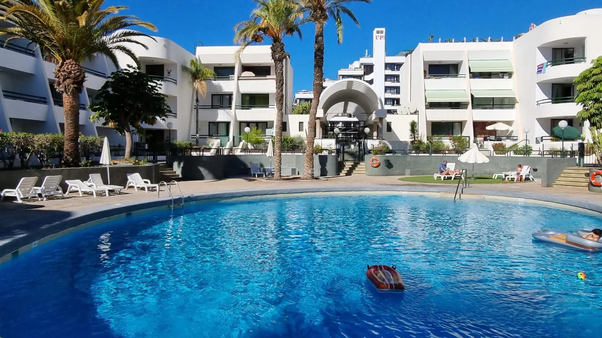 Casa Palmera 2 Only 150 Meters To The Beach, Heated Pool, Wifi, Sat-Tv, Terrace, Central Location, Washing Machine Playa de las Américas Appartement