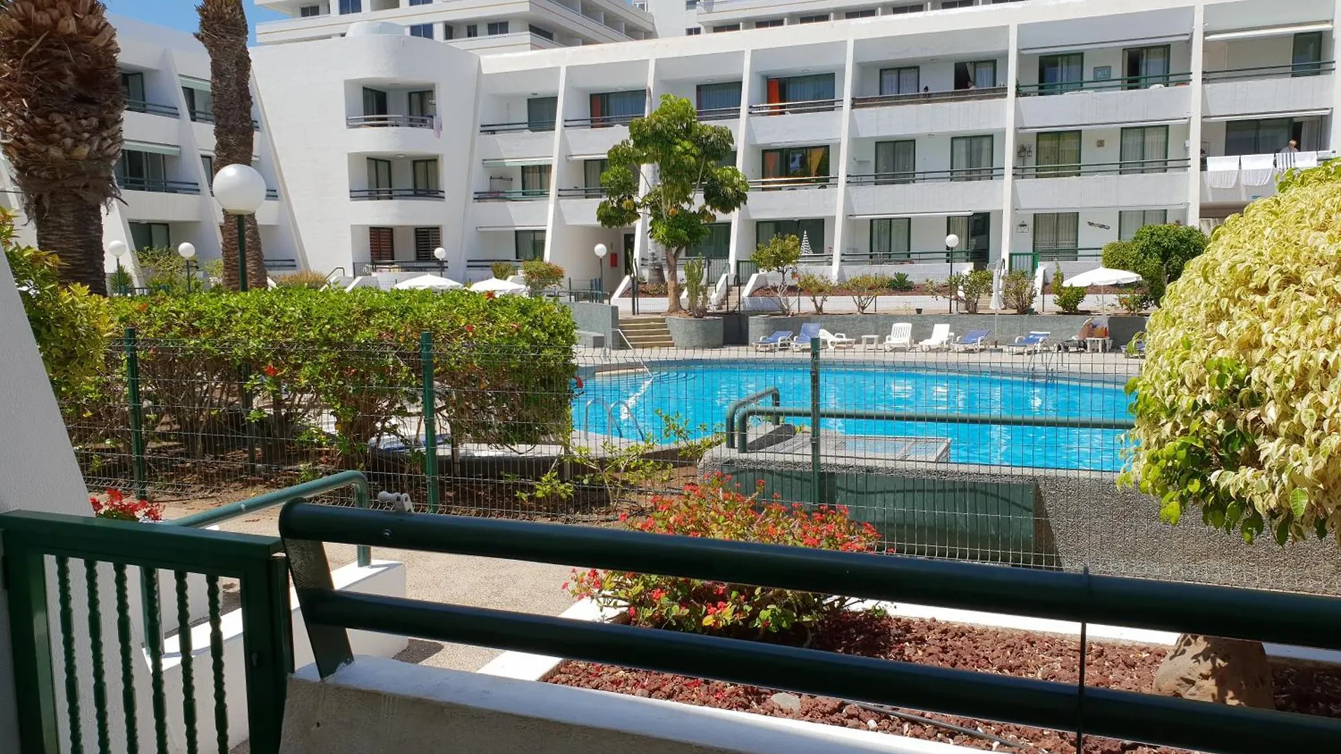 Casa Palmera 2 Only 150 Meters To The Beach, Heated Pool, Wifi, Sat-Tv, Terrace, Central Location, Washing Machine Playa de las Américas 0*,